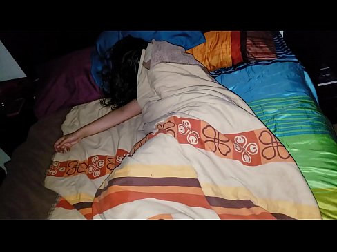 ❤️ Stiefzoon die zijn jonge stiefmoeder berispt terwijl ze slaapt. ❤❌ Fucking video at porn nl.myinvest.top ﹏